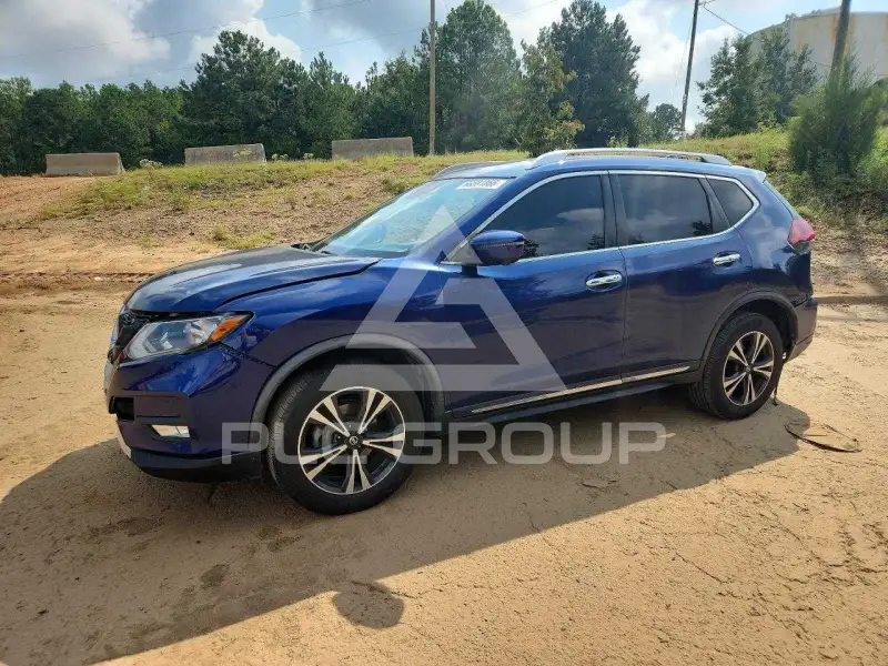 2018 Nissan ROGUE photo