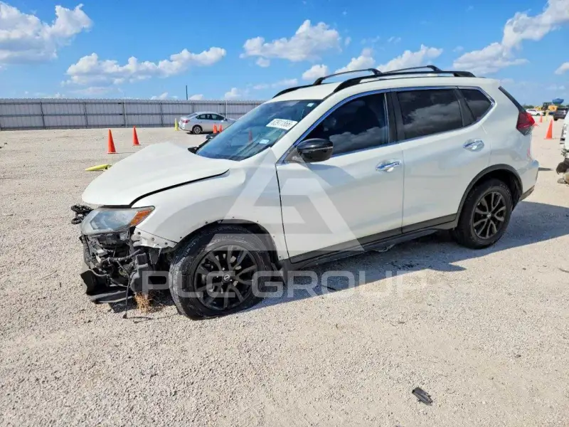 2018 Nissan ROGUE photo