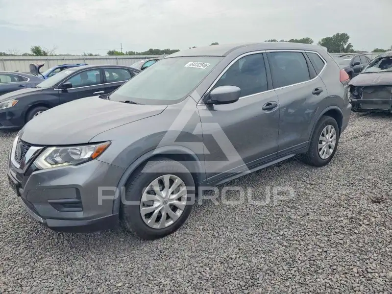 2018 Nissan ROGUE photo
