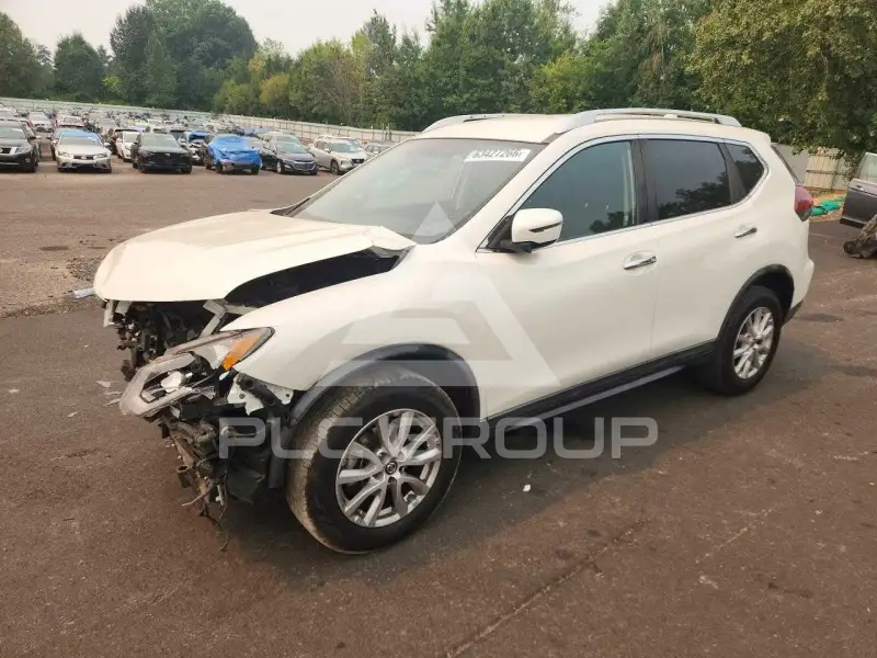 2018 Nissan ROGUE photo