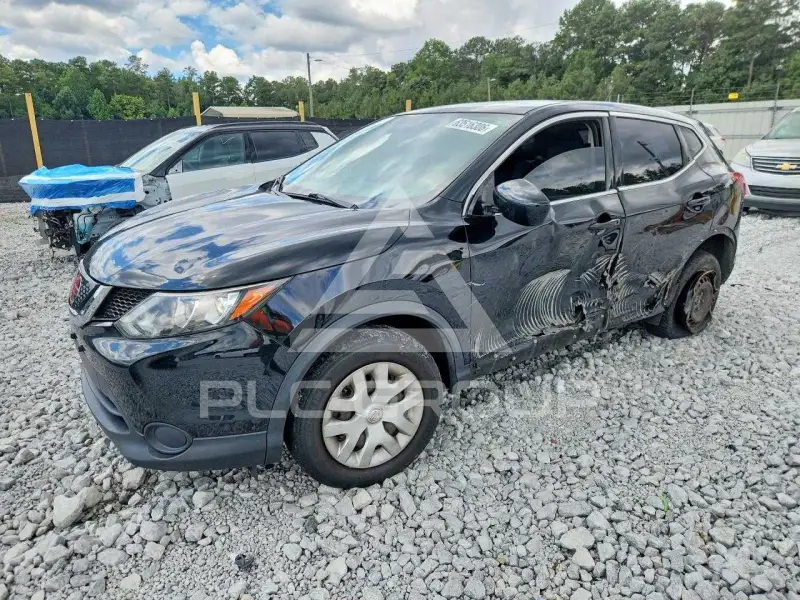2018 Nissan ROGUE photo