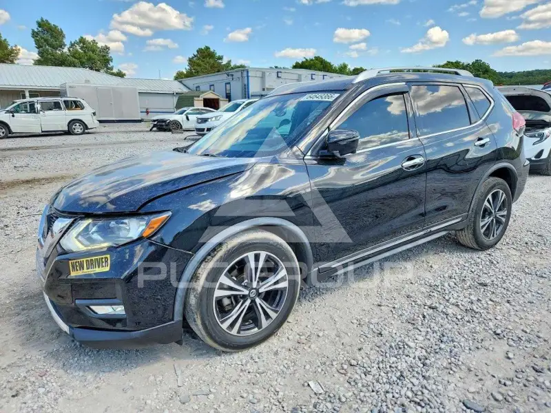 2018 Nissan ROGUE photo