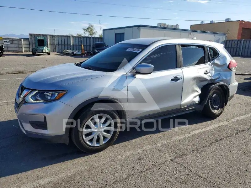 2018 Nissan ROGUE photo