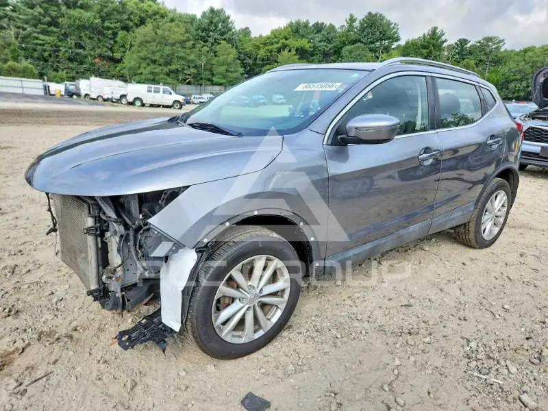 2018 Nissan ROGUE photo