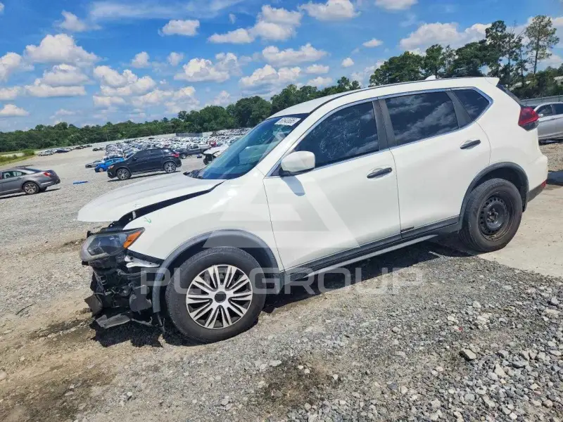 2018 Nissan ROGUE photo