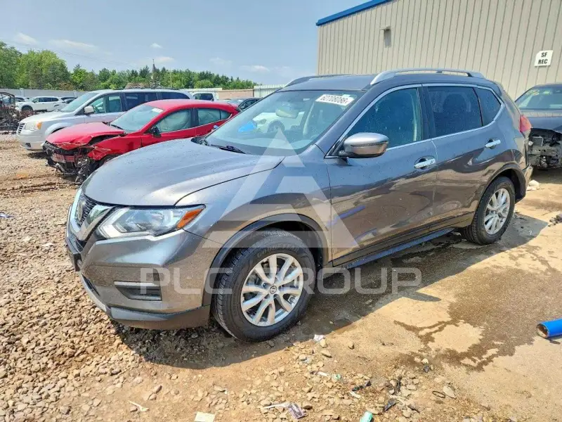2018 Nissan ROGUE photo