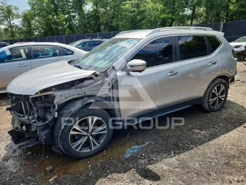 2018 Nissan ROGUE photo