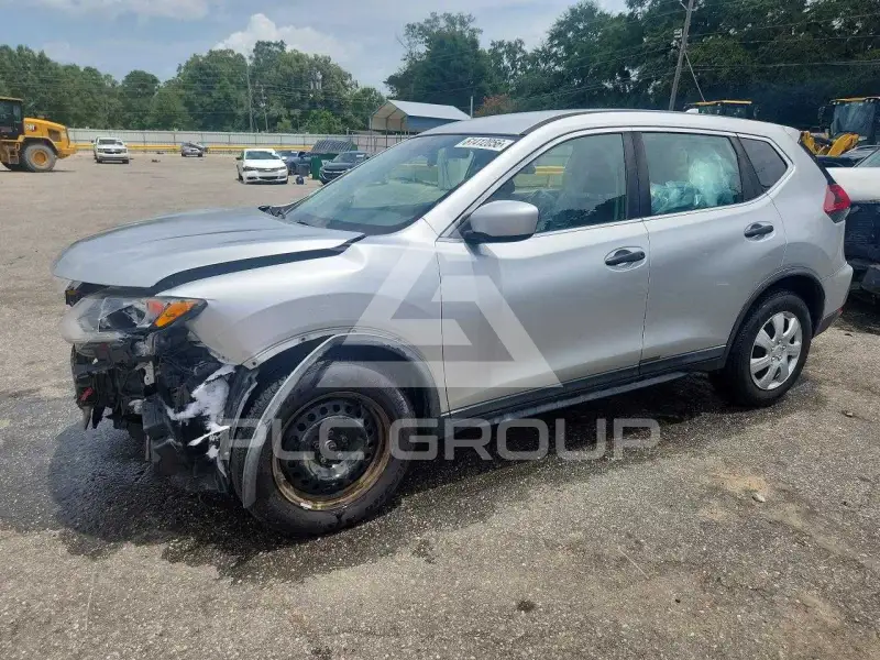 2018 Nissan ROGUE photo