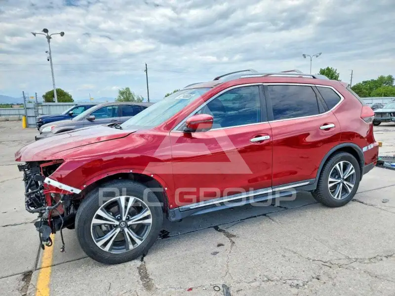 2018 Nissan ROGUE photo