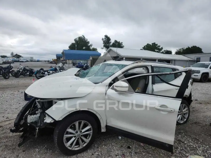 2018 Nissan ROGUE photo