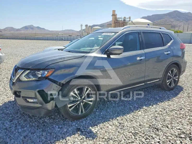 2018 Nissan ROGUE photo