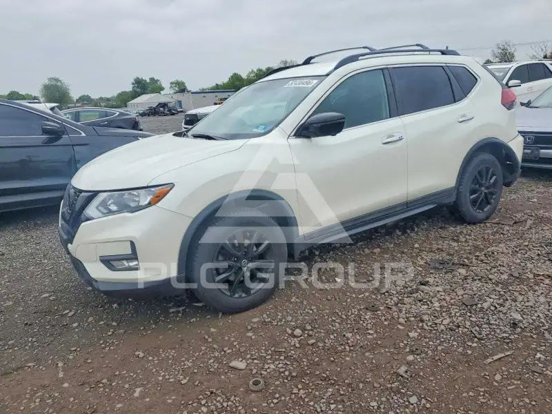 2018 Nissan ROGUE photo