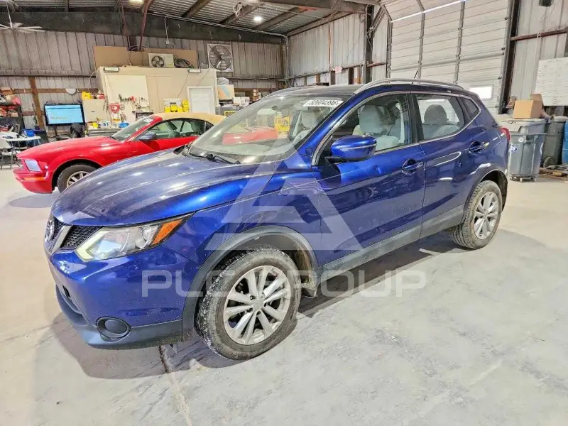 2018 Nissan ROGUE photo