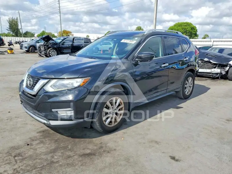 2018 Nissan ROGUE photo
