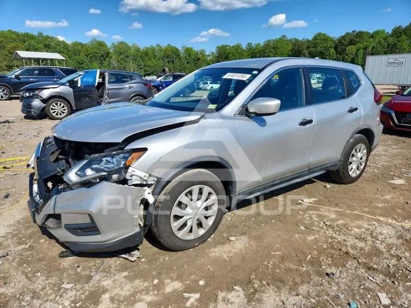 2018 Nissan ROGUE photo