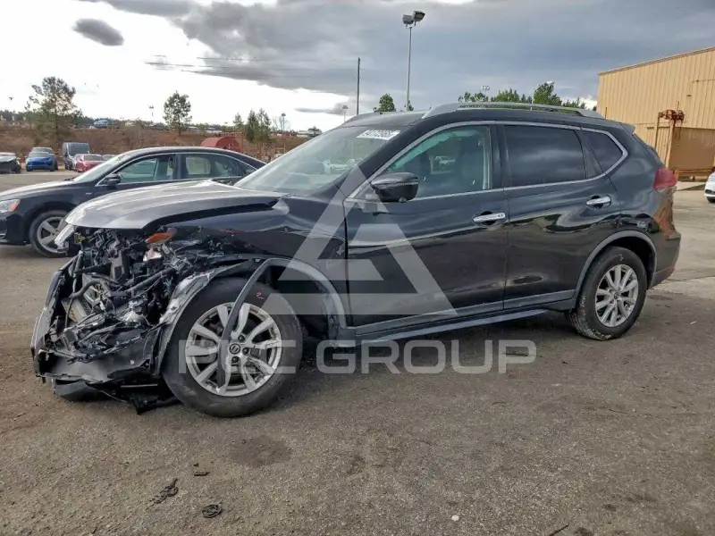 2018 Nissan ROGUE photo