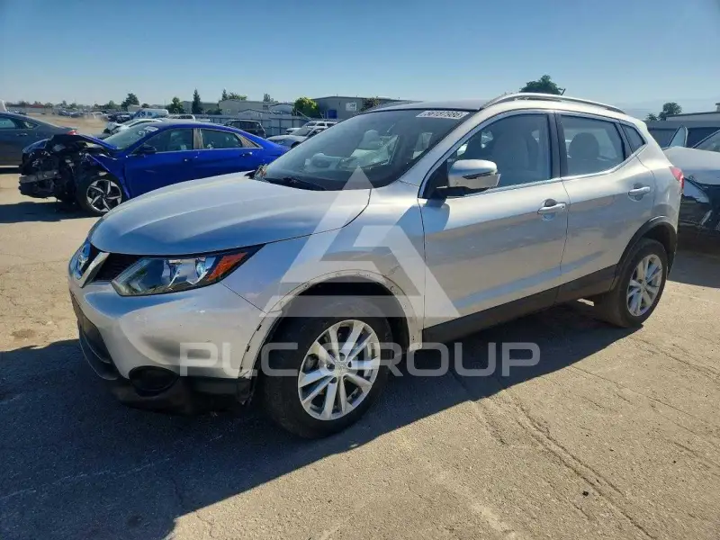 2018 Nissan ROGUE photo