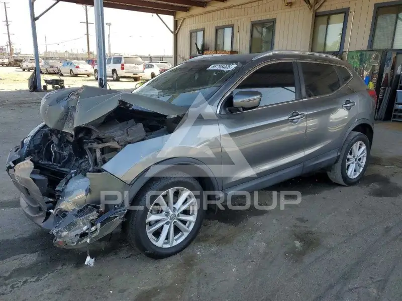 2018 Nissan ROGUE photo