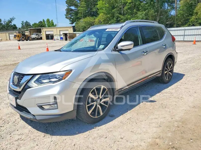 2018 Nissan ROGUE photo