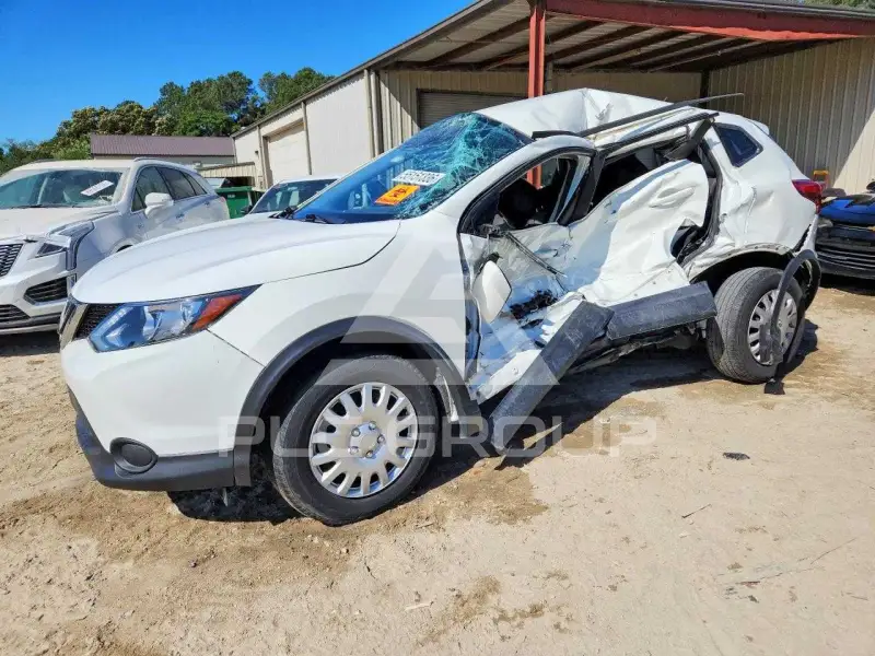 2018 Nissan ROGUE photo