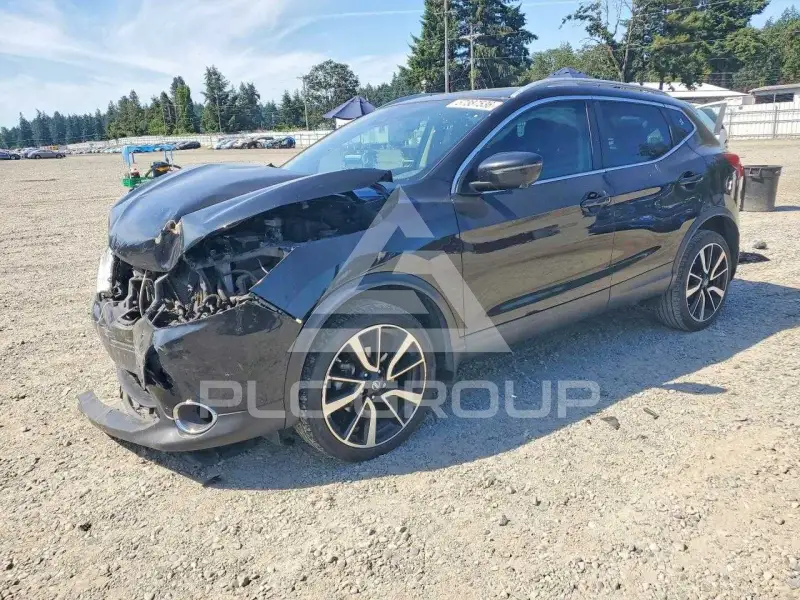 2018 Nissan ROGUE photo