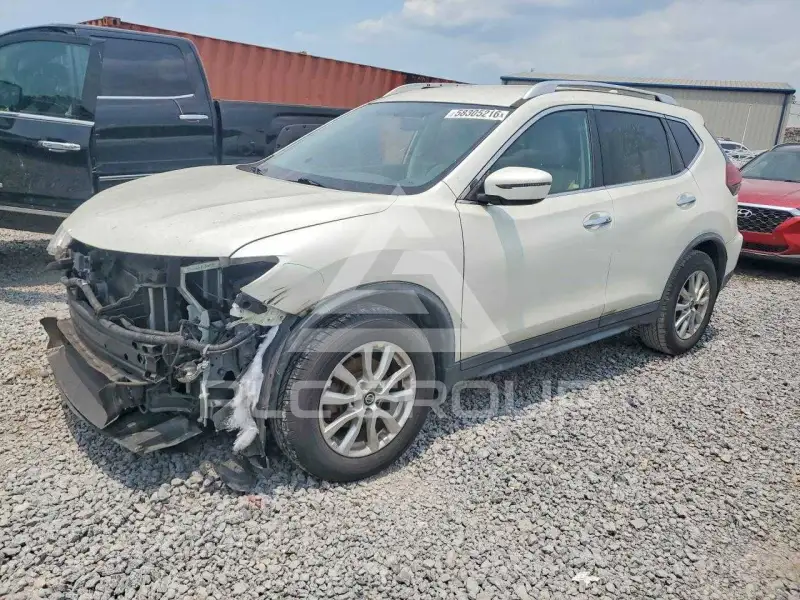 2018 Nissan ROGUE photo
