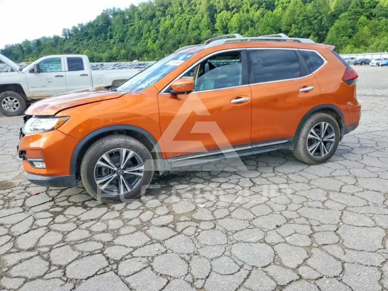 2018 Nissan ROGUE photo