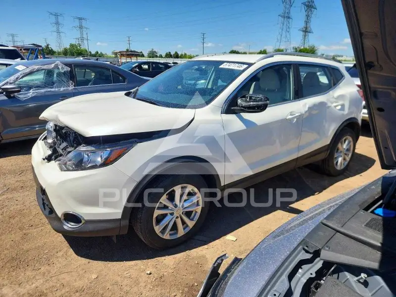 2018 Nissan ROGUE photo
