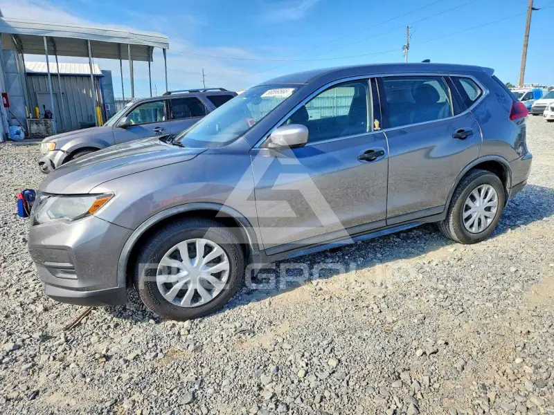2018 Nissan ROGUE photo