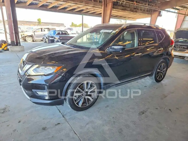 2018 Nissan ROGUE photo