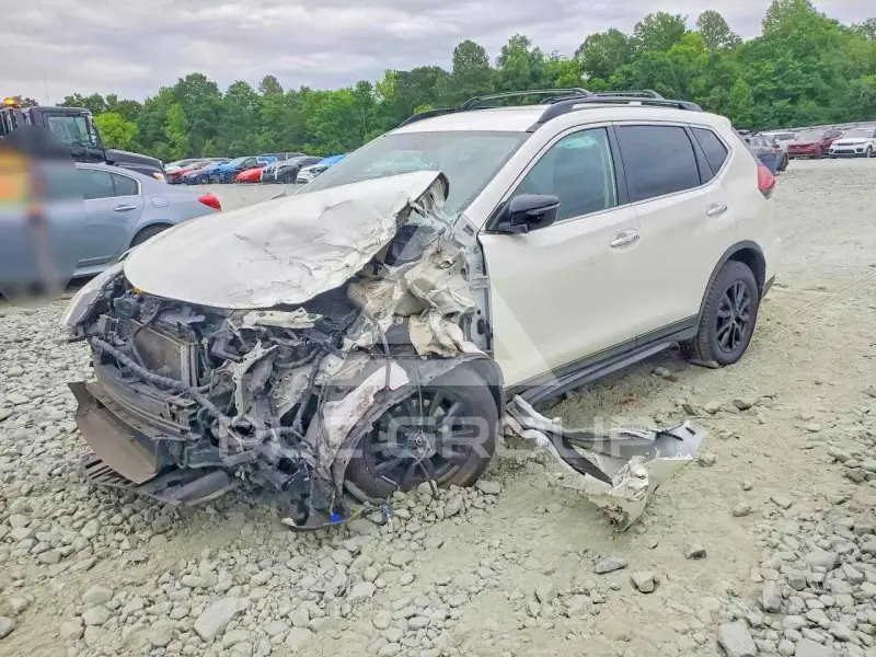 2018 Nissan ROGUE photo