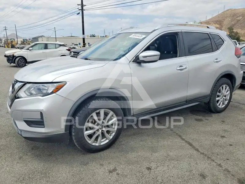 2018 Nissan ROGUE photo