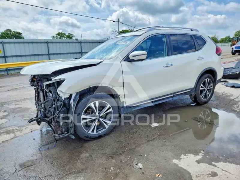 2018 Nissan ROGUE photo