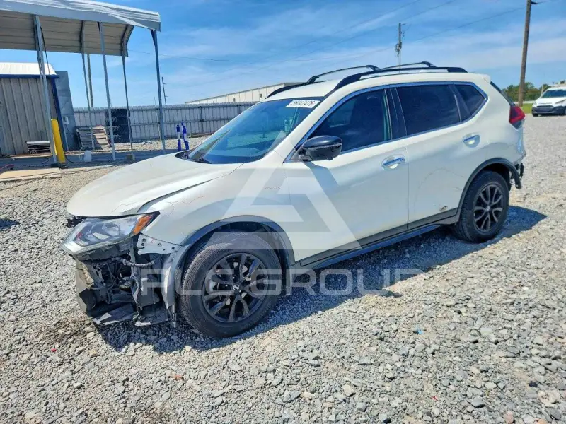2018 Nissan ROGUE photo