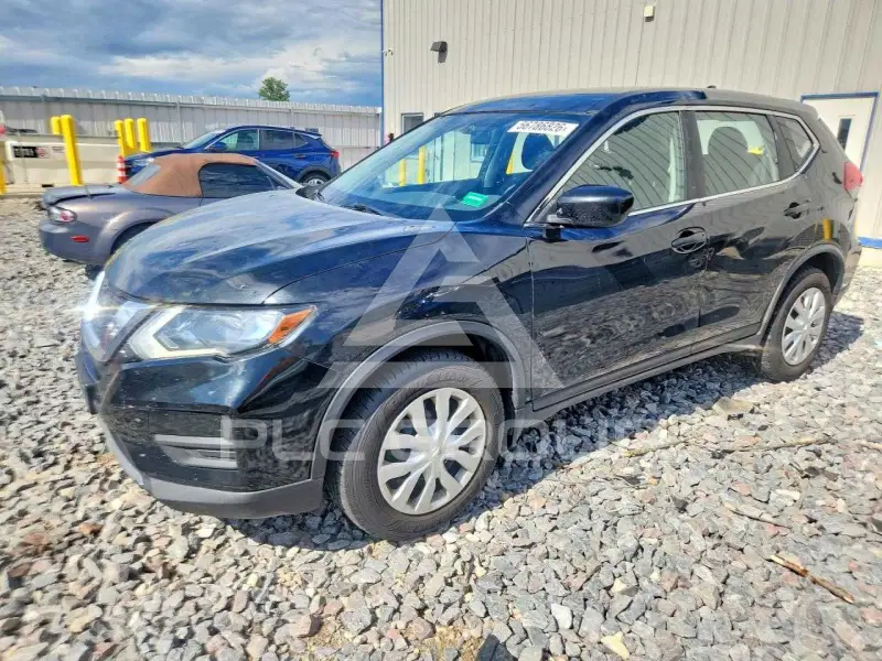 2018 Nissan ROGUE photo