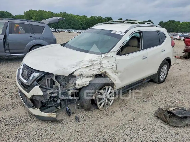 2018 Nissan ROGUE фото