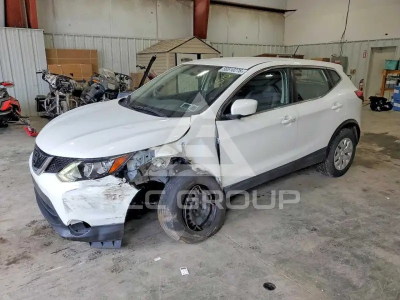2018 Nissan ROGUE photo