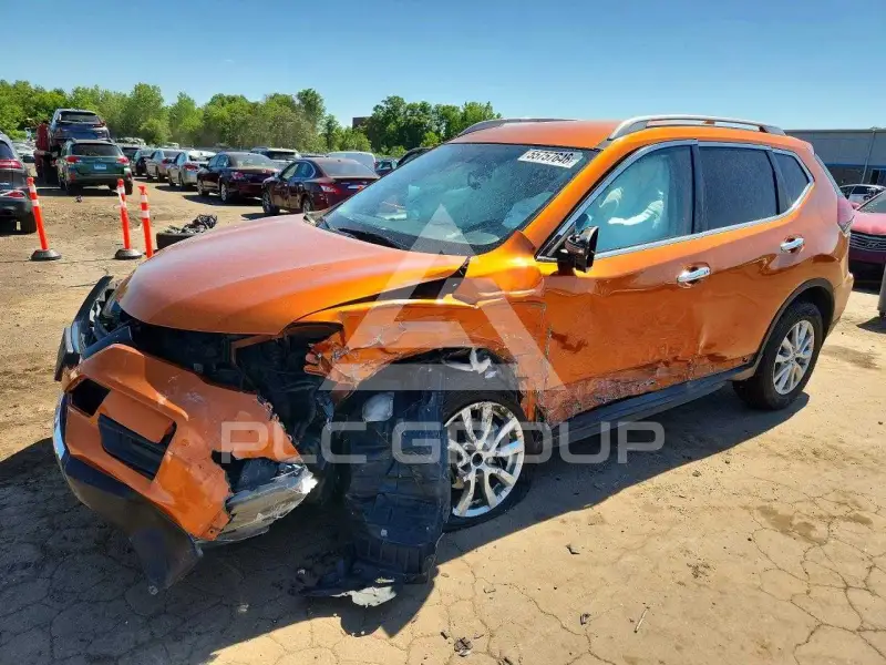 2018 Nissan ROGUE photo
