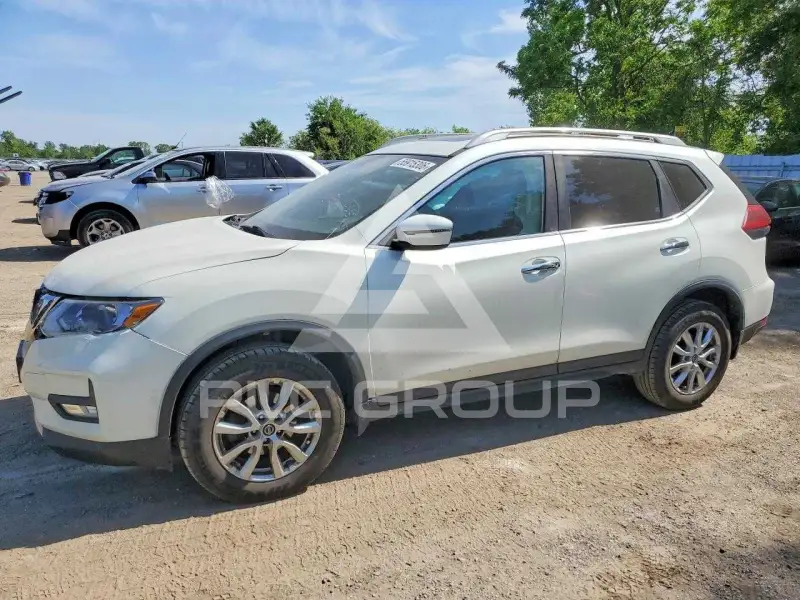 2018 Nissan ROGUE photo