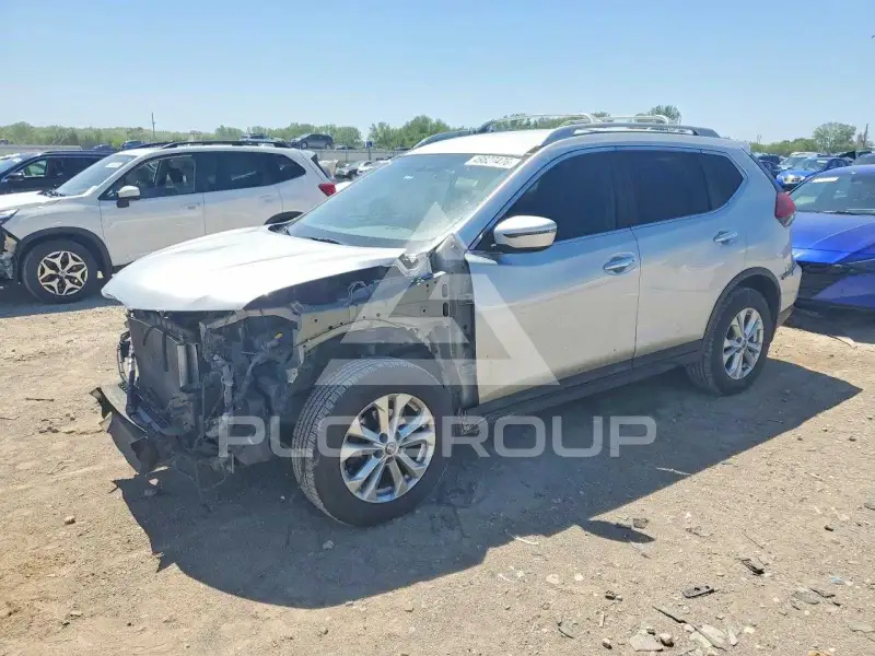 2018 Nissan ROGUE photo