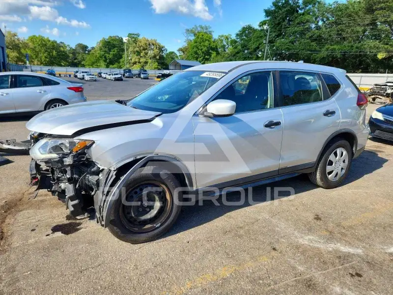 2018 Nissan ROGUE photo