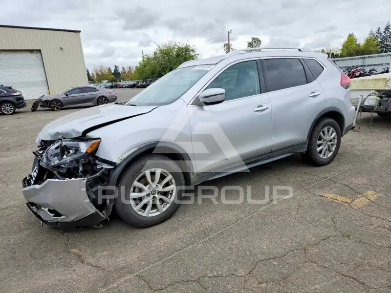 2018 Nissan ROGUE photo
