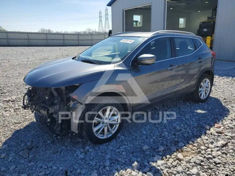 2018 Nissan ROGUE photo