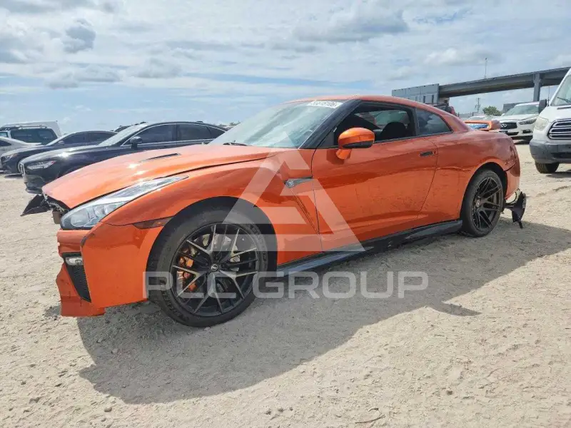 2018 Nissan GTR photo