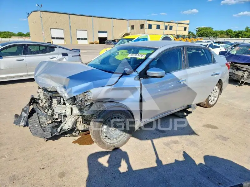 2018 Nissan SENTRA photo