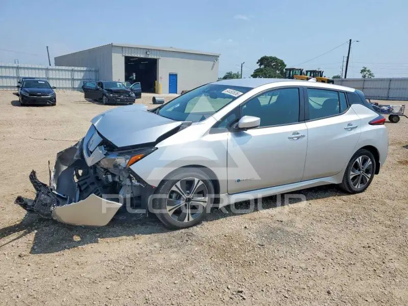 2018 Nissan LEAF photo