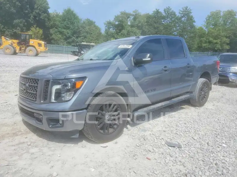 2018 Nissan TITAN фото