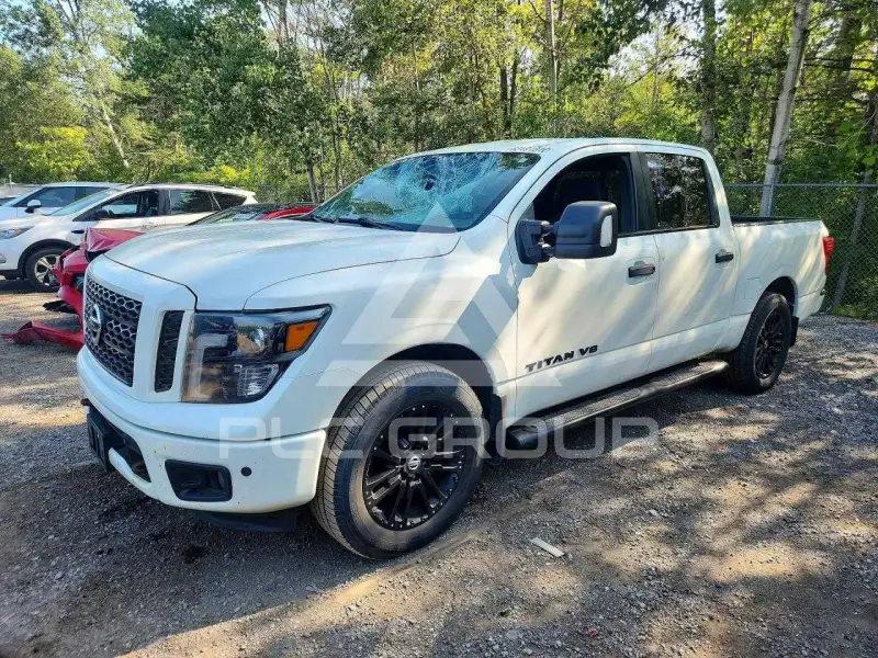2018 Nissan TITAN фото