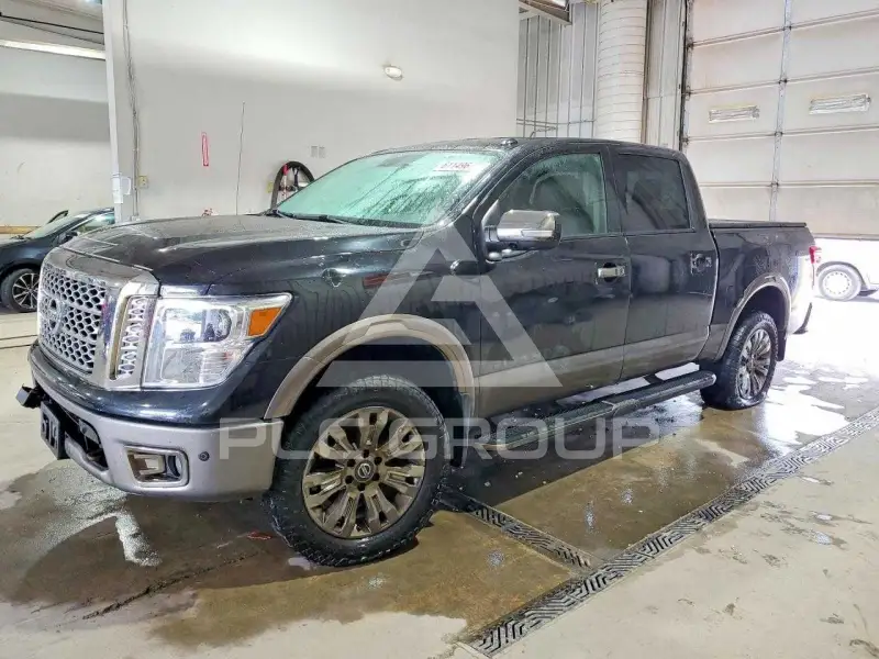 2018 Nissan TITAN фото