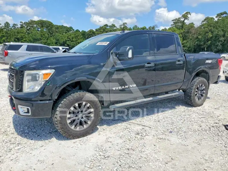 2018 Nissan TITAN фото